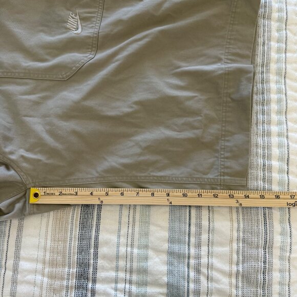 VTG Nike Khaki Tan Baggy Y2K Hip Hop Skater Streetwear Pocket Shorts Mens sz 42 - Picture 10 of 10